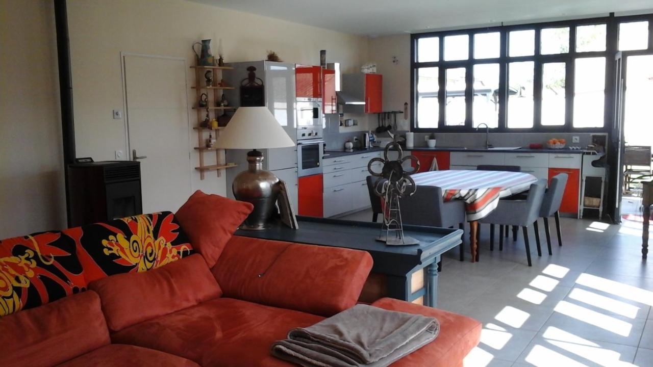 L Atelier Bed & Breakfast Casteljaloux Exterior photo