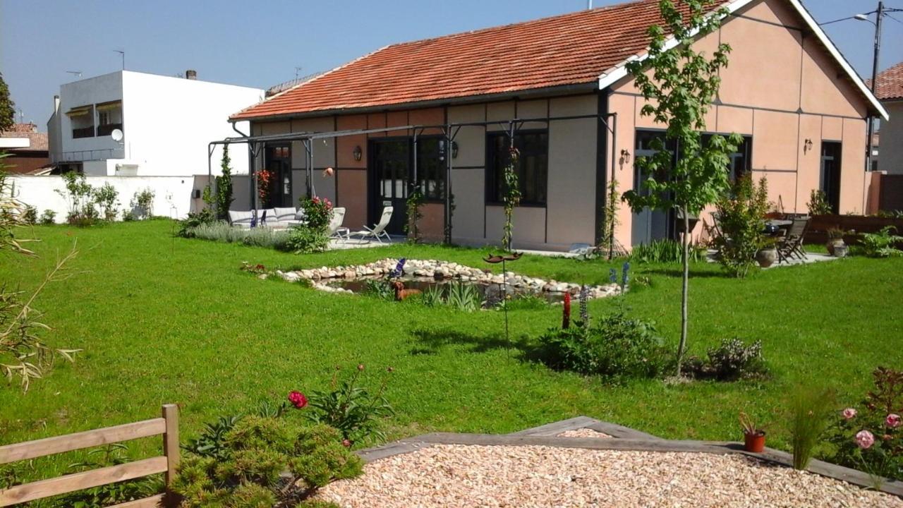 L Atelier Bed & Breakfast Casteljaloux Exterior photo